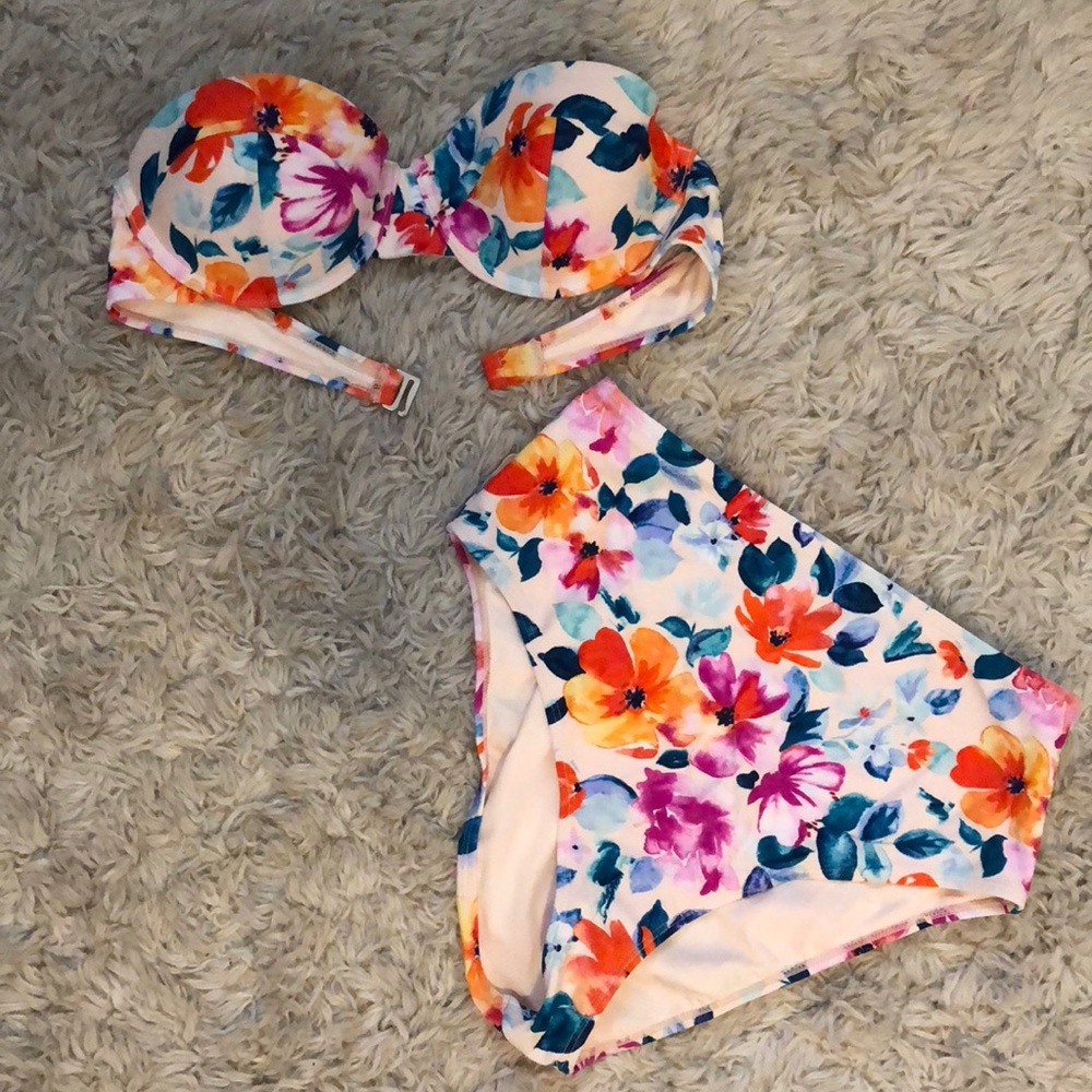 FOREVER 21 Floral Bandeau Swimsuit